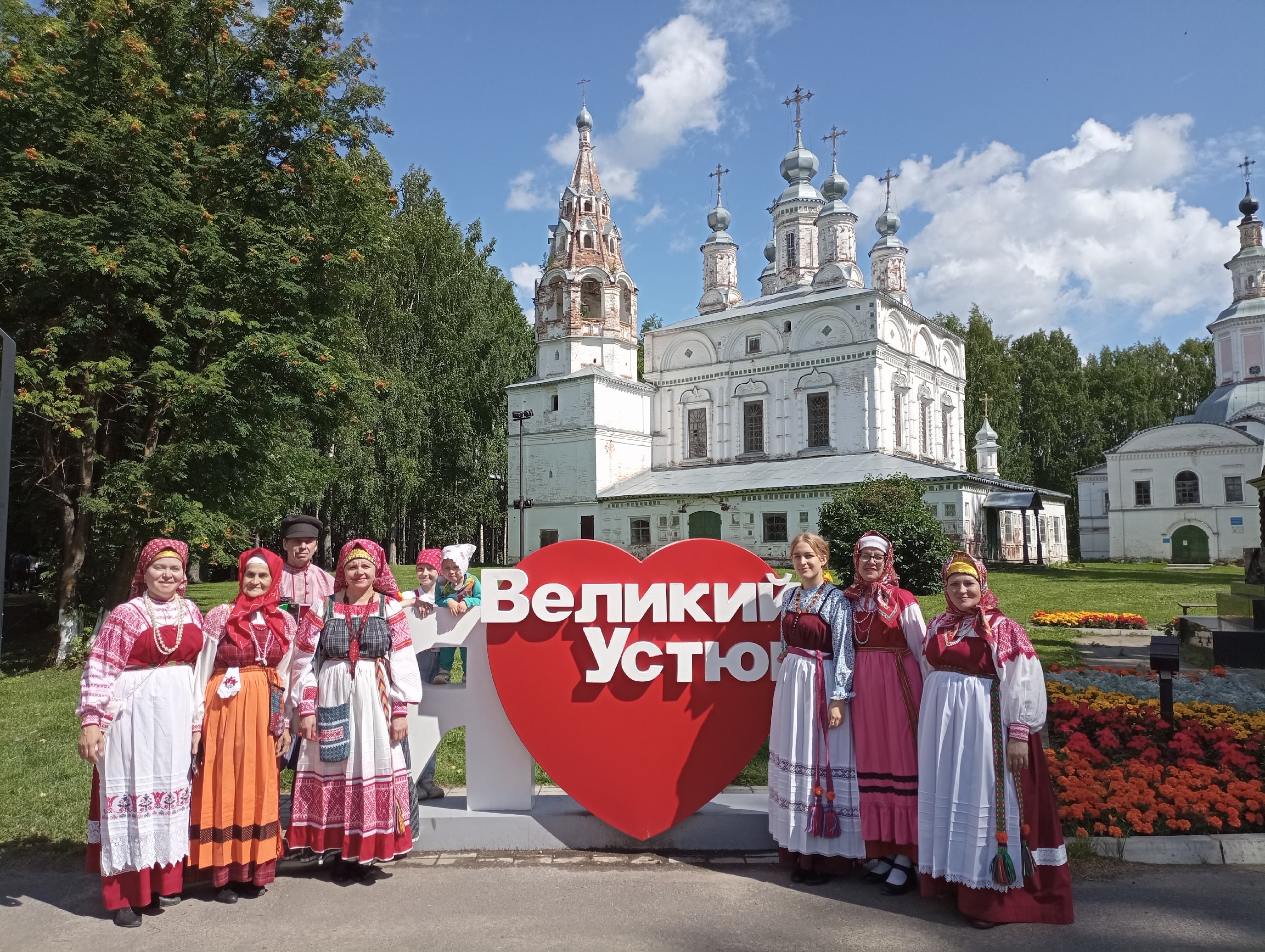 ансамбль &quot;Нюкша&quot; МБУК &quot;Нюксенский ЦТНК&quot;  на Дне города Великий Устюг..