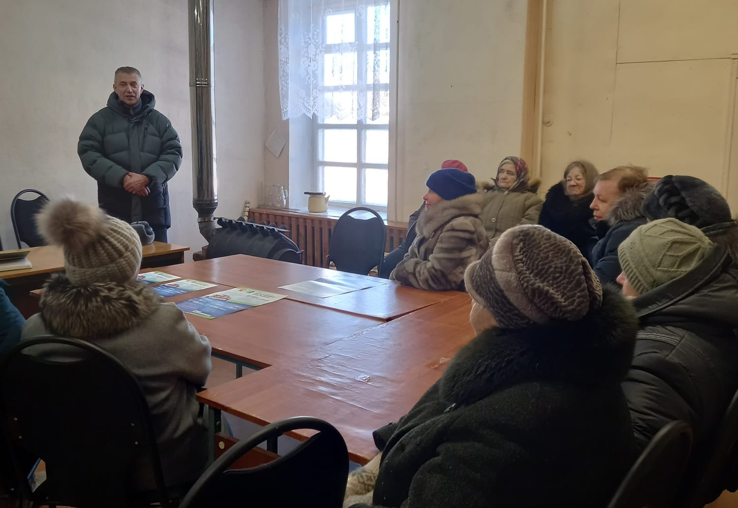 Встречи главы с жителями населенных пунктов Озерки и Красавино.