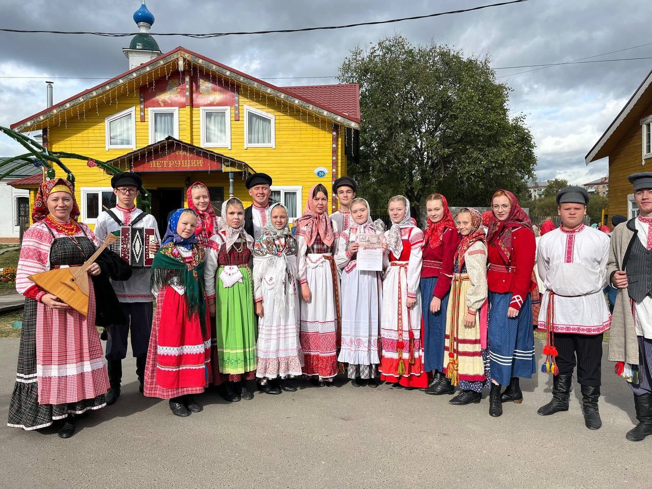 Нюксяне на Областном фольклорном фестивале &quot;Нижнедольские гуляния&quot;..