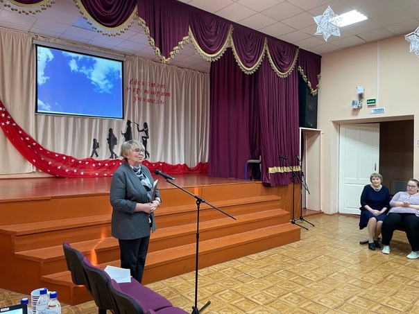 Сегодня в Городищне на базе школы прошёл очередной дискуссионный клуб.. Сегодня в Городищне на базе школы прошёл очередной дискуссионный клуб..