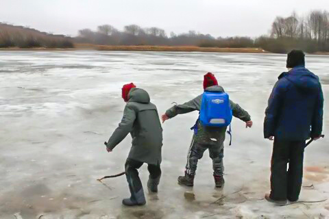 Внимание – весенний лед крайне опасен!. Внимание – весенний лед крайне опасен!.